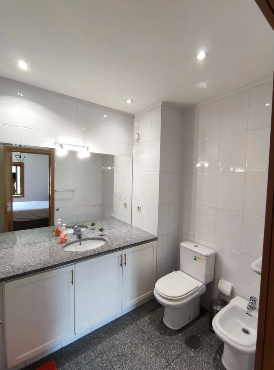 Apartamento T3 para Arrendamento em Arcozelo Foto 9