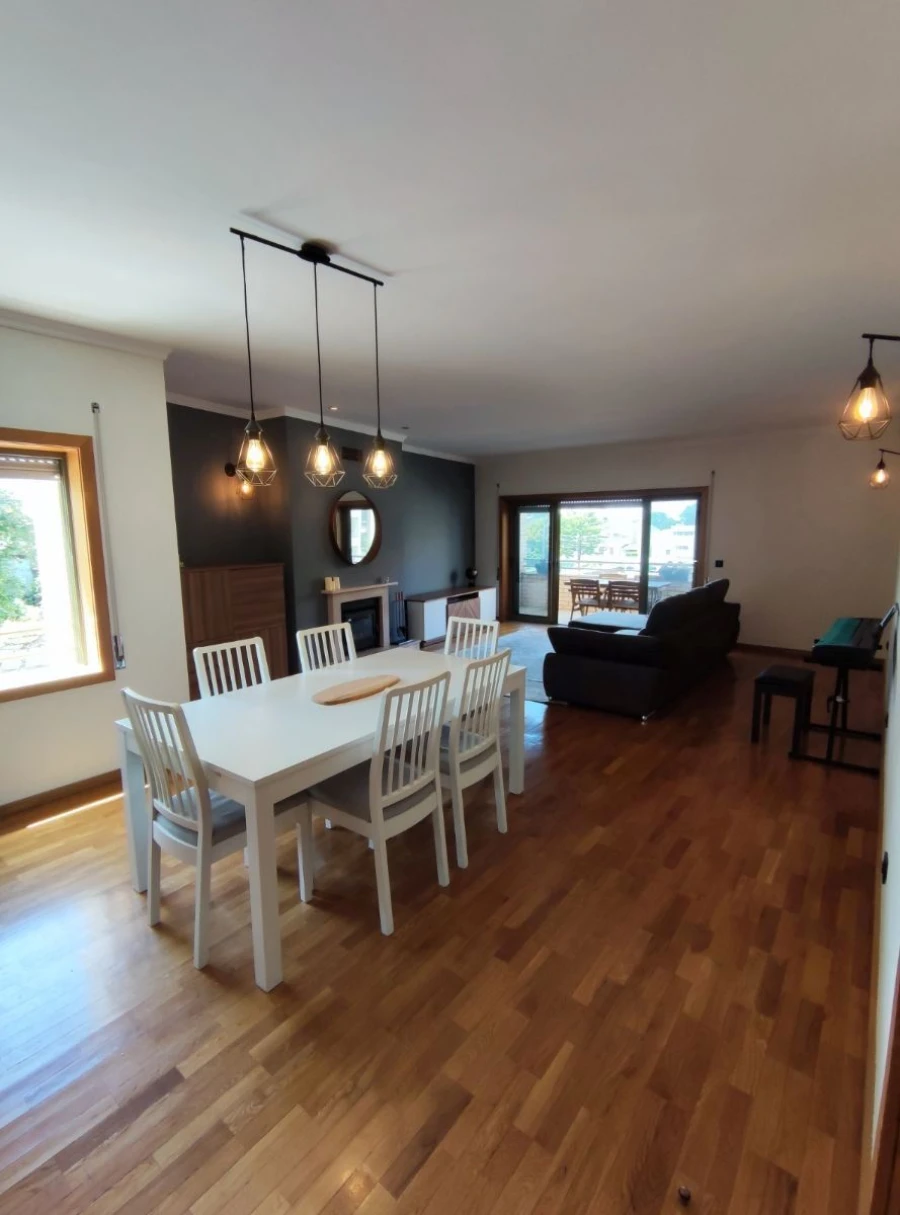 Apartamento T3 para Arrendamento em Arcozelo Foto 14