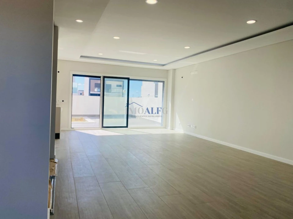 Moradia T4 para Venda em Alcochete Foto 3