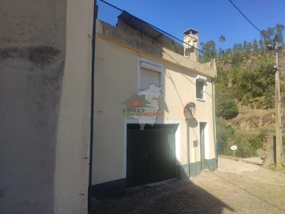 Moradia T4 para Venda em Sobreira Formosa e Alvito da Beira Foto 3