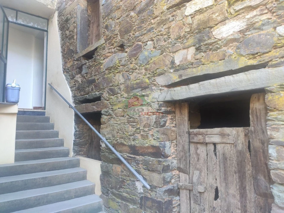 Moradia T4 para Venda em Sobreira Formosa e Alvito da Beira Foto 6