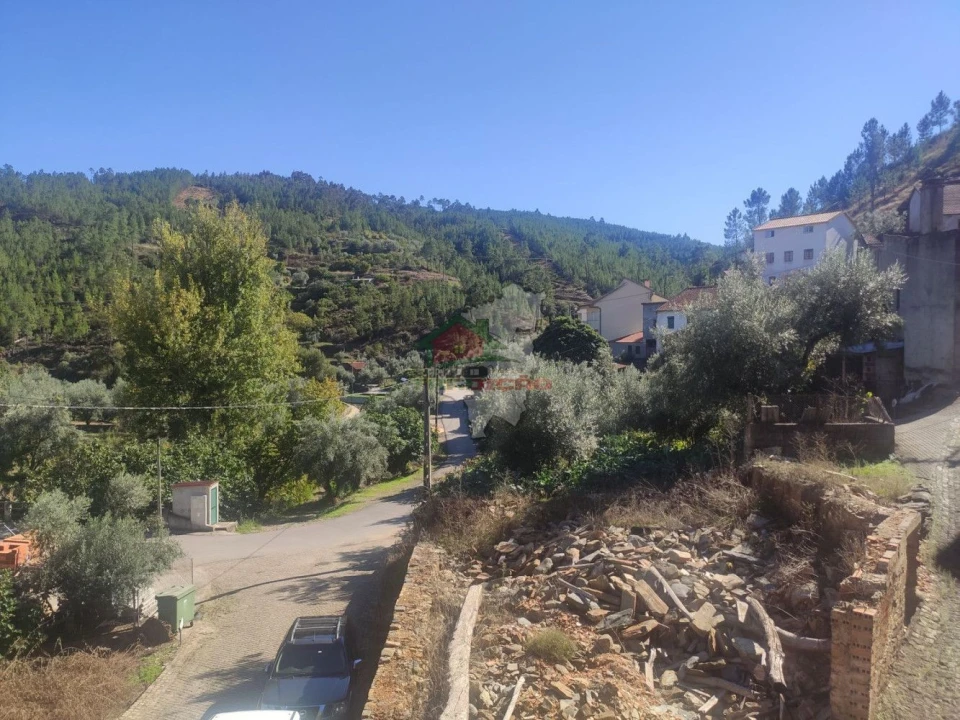 Moradia T4 para Venda em Sobreira Formosa e Alvito da Beira Foto 39