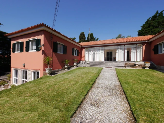 Moradia T7 para Venda em Cascais e Estoril Foto 1