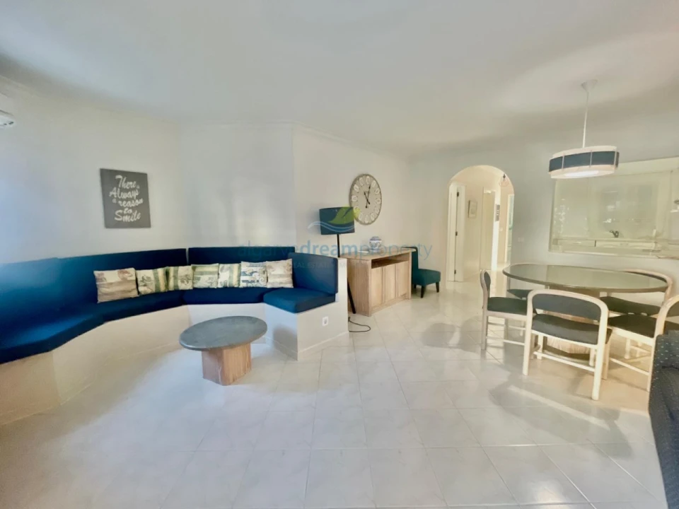 Apartamento T2 para Venda em Albufeira e Olhos de Água Foto 1