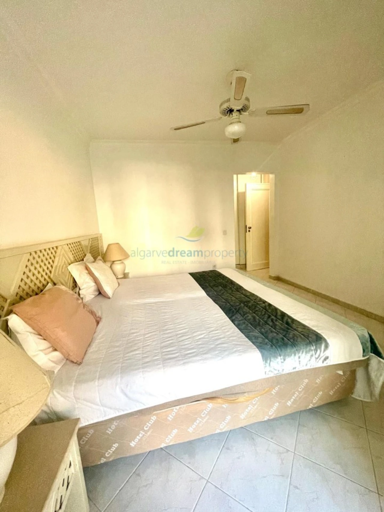 Apartamento T2 para Venda em Albufeira e Olhos de Água Foto 10