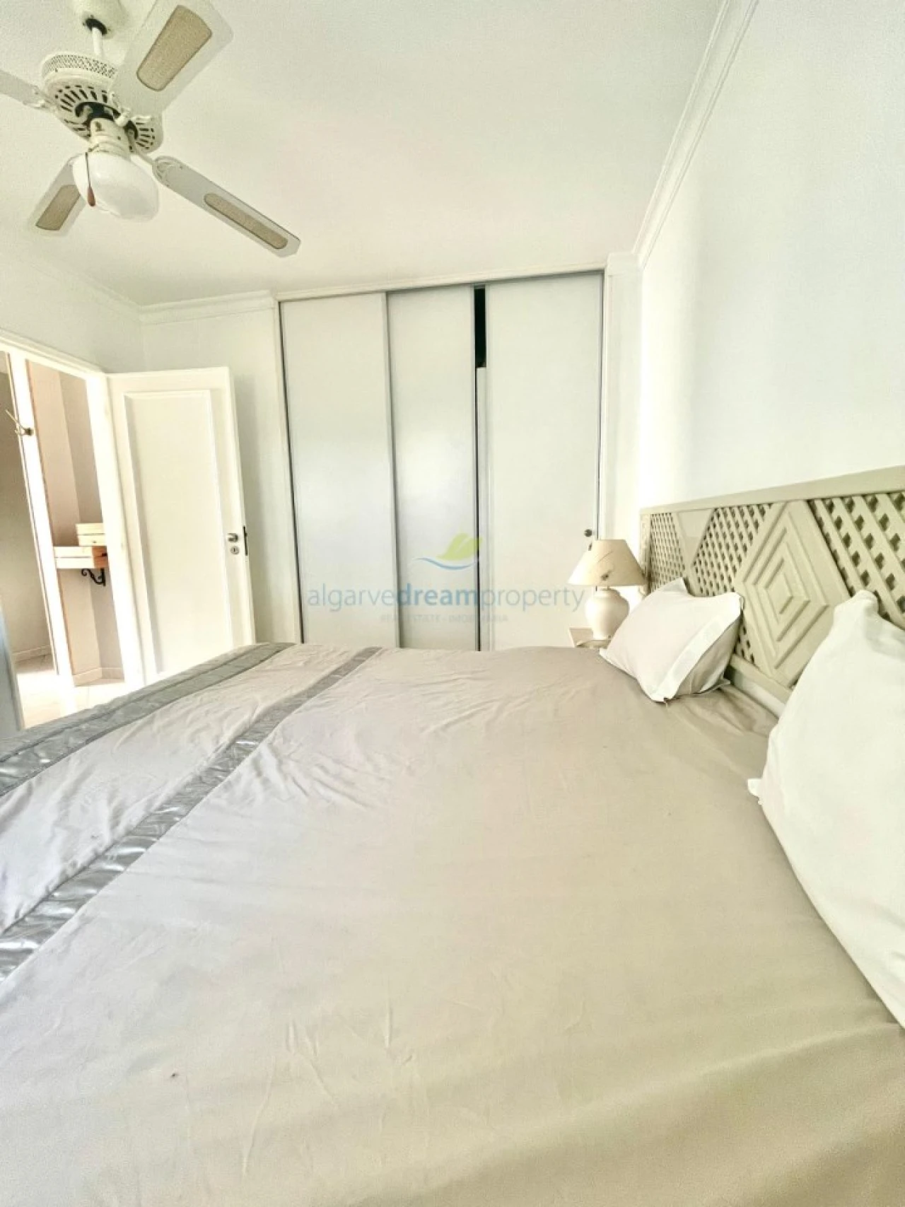Apartamento T2 para Venda em Albufeira e Olhos de Água Foto 14