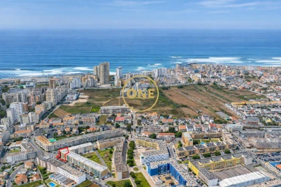 Apartamento T4 para Venda em Póvoa de Varzim, Beiriz e Argivai