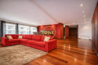 Apartamento T4 para Venda em Póvoa de Varzim, Beiriz e Argivai