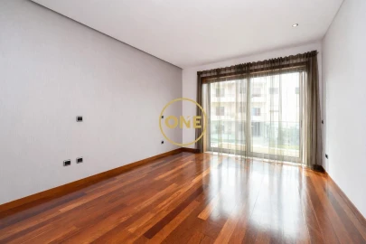 Apartamento T4 para Venda em Póvoa de Varzim, Beiriz e Argivai