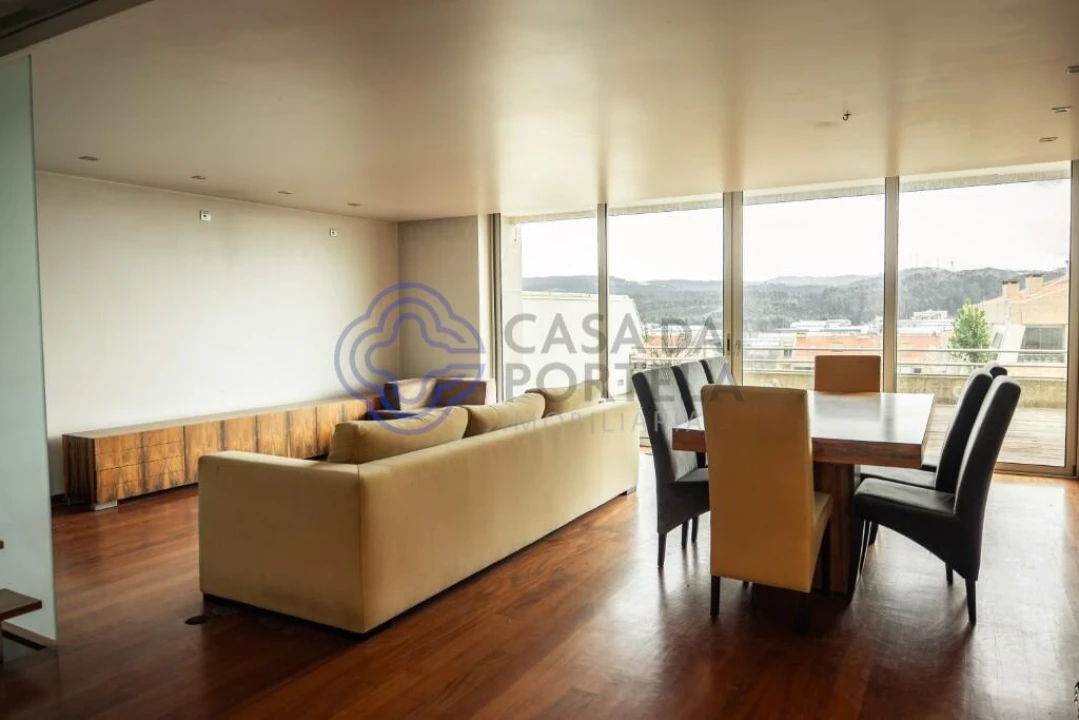 Moradia T3 para Venda em São João da Madeira Foto 10