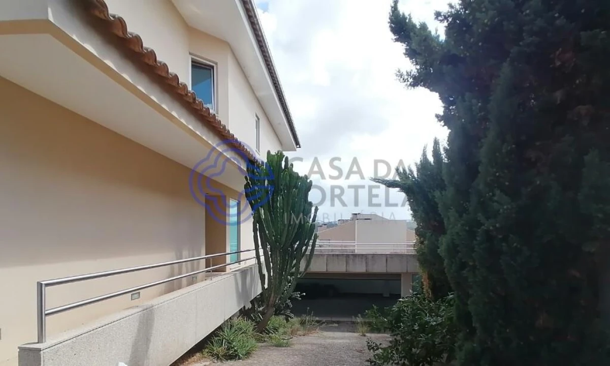 Moradia T3 para Venda em São João da Madeira Foto 3