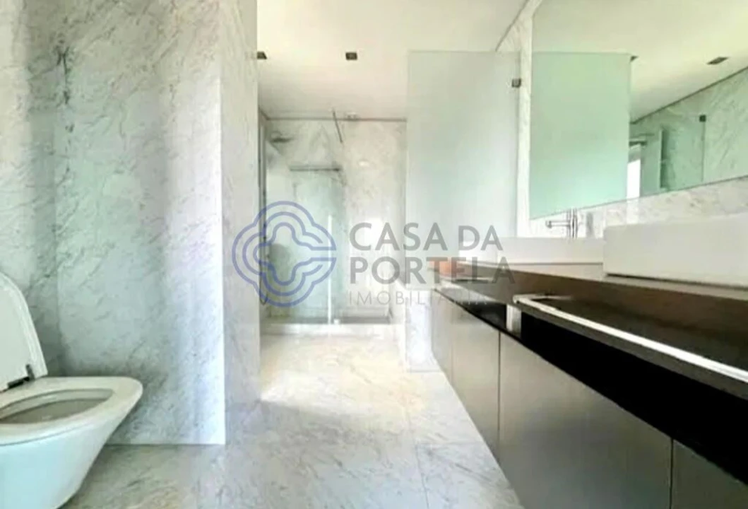 Moradia T3 para Venda em São João da Madeira Foto 24