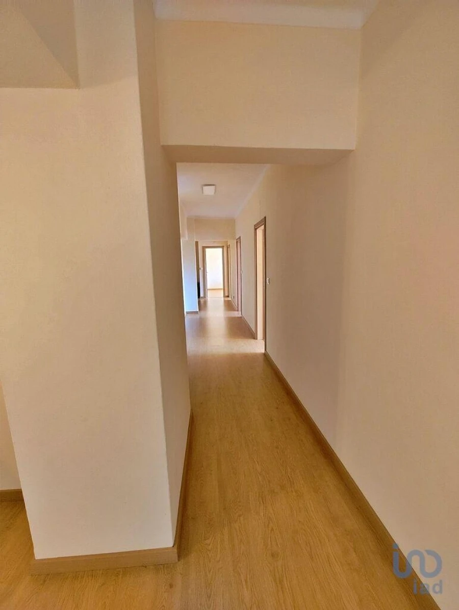 Apartamento T4 para Venda em Rio Maior Foto 7