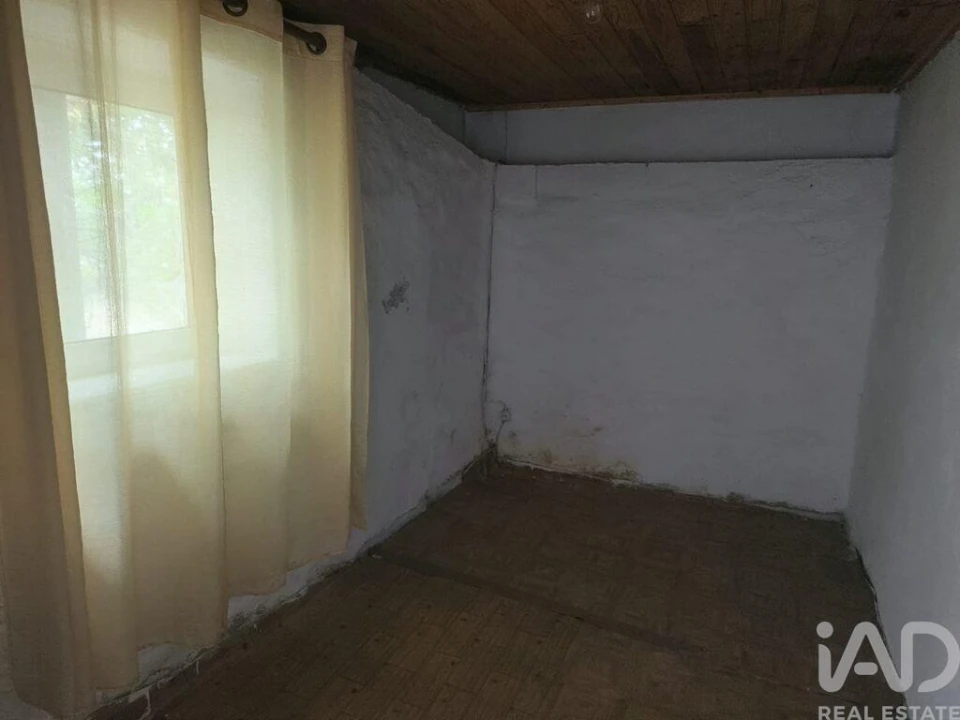 Moradia T3 para Venda em Ervedal e Vila Franca da Beira Foto 15