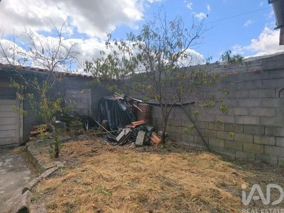 Moradia T3 para Venda em Ervedal e Vila Franca da Beira Foto 20