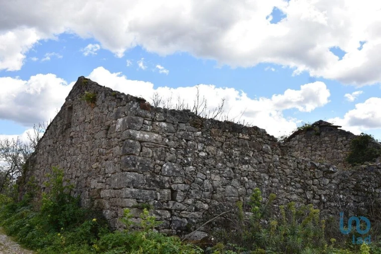 Moradia para Venda em Chãos Foto 13
