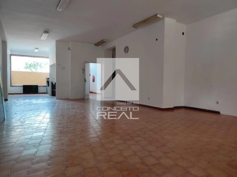 Loja para Arrendamento em Ermesinde Foto 7