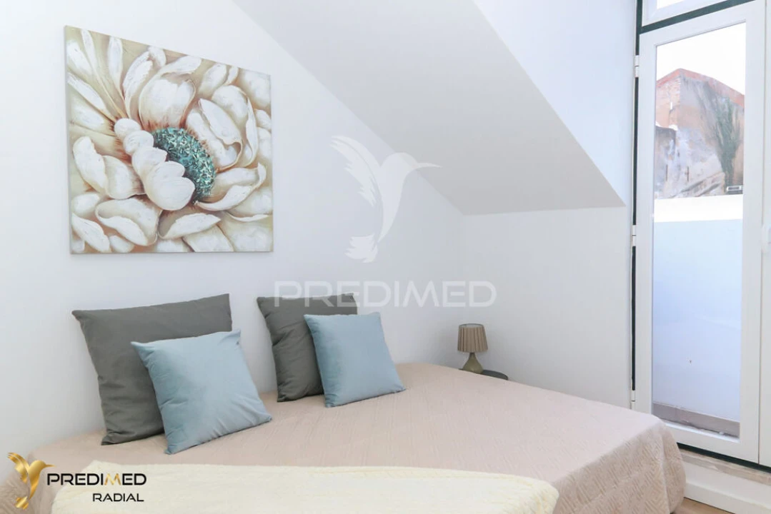 Apartamento T2 para Venda em Santo António Foto 4