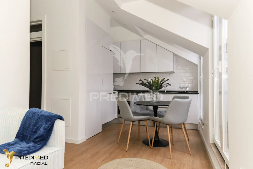 Apartamento T2 para Venda em Santo António Foto 7