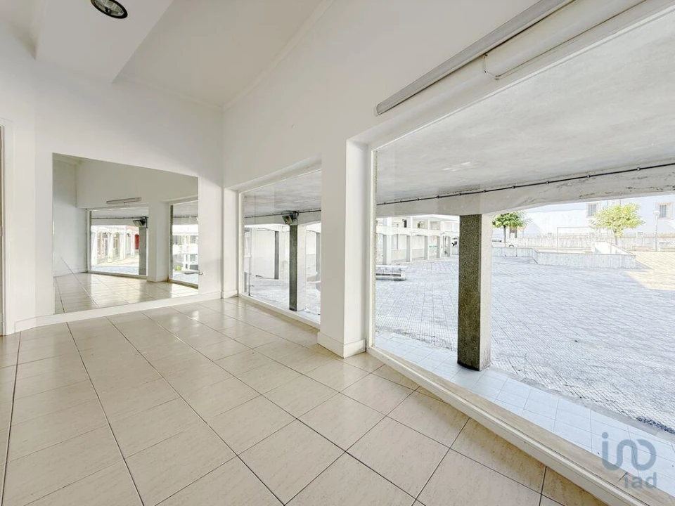 Loja para Venda em Oliveira do Bairro Foto 2