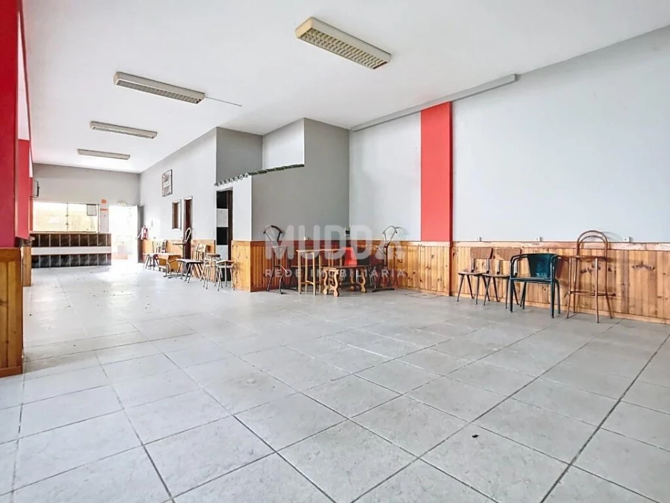 Loja para Arrendamento em Santa Maria Maior Foto 6