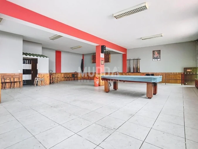 Loja para Arrendamento em Santa Maria Maior Foto 4