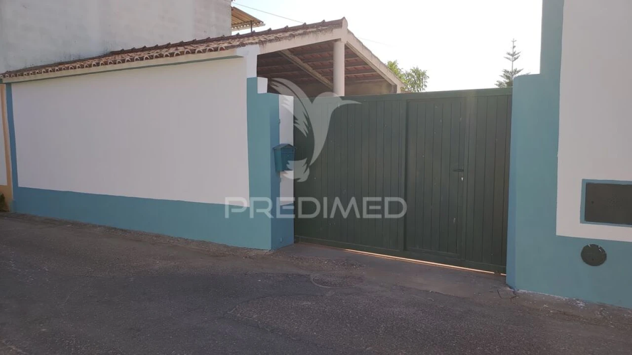 Moradia T3 para Venda em Carregueira Foto 3