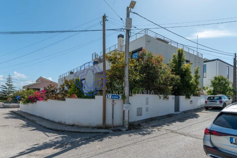 Moradia T4 para Venda em São Martinho do Porto Foto 9