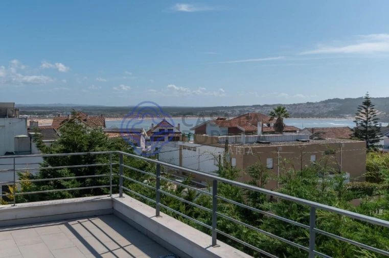 Moradia T4 para Venda em São Martinho do Porto Foto 55