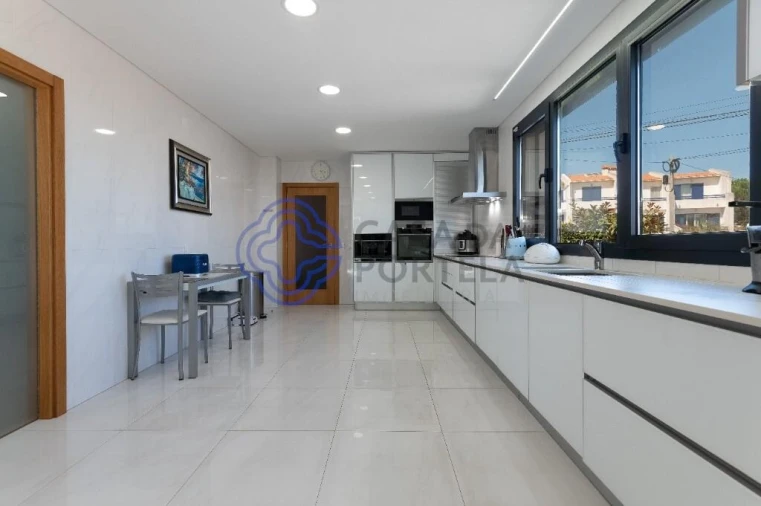 Moradia T4 para Venda em São Martinho do Porto Foto 29