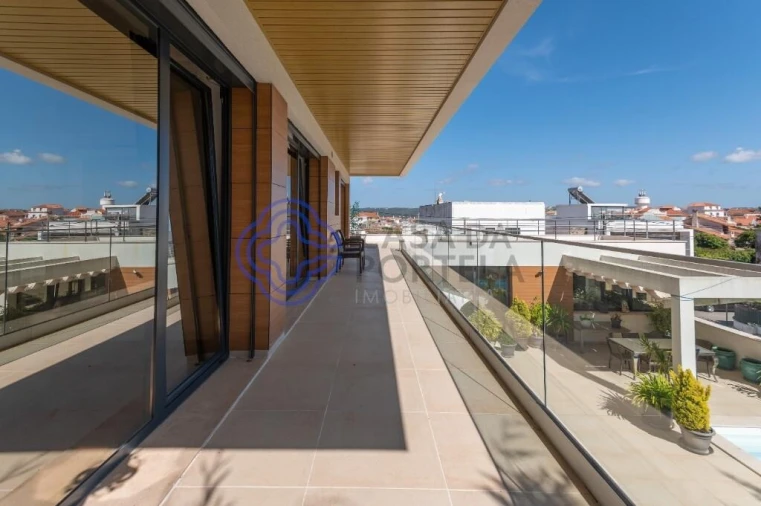 Moradia T4 para Venda em São Martinho do Porto Foto 47