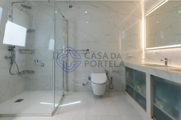 Moradia T4 para Venda em São Martinho do Porto Foto 33