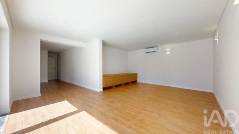 Moradia T4 para Venda em Gondomar (São Cosme), Valbom e Jovim
