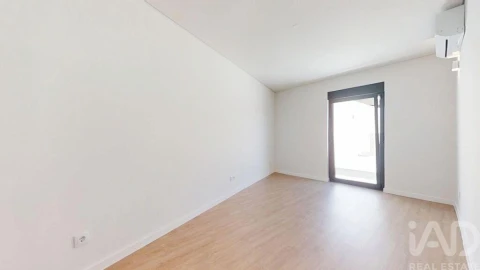 Moradia T4 para Venda em Gondomar (São Cosme), Valbom e Jovim