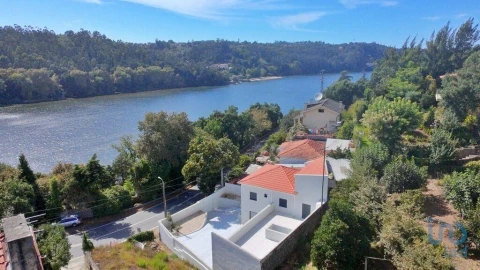 Moradia T4 para Venda em Gondomar (São Cosme), Valbom e Jovim