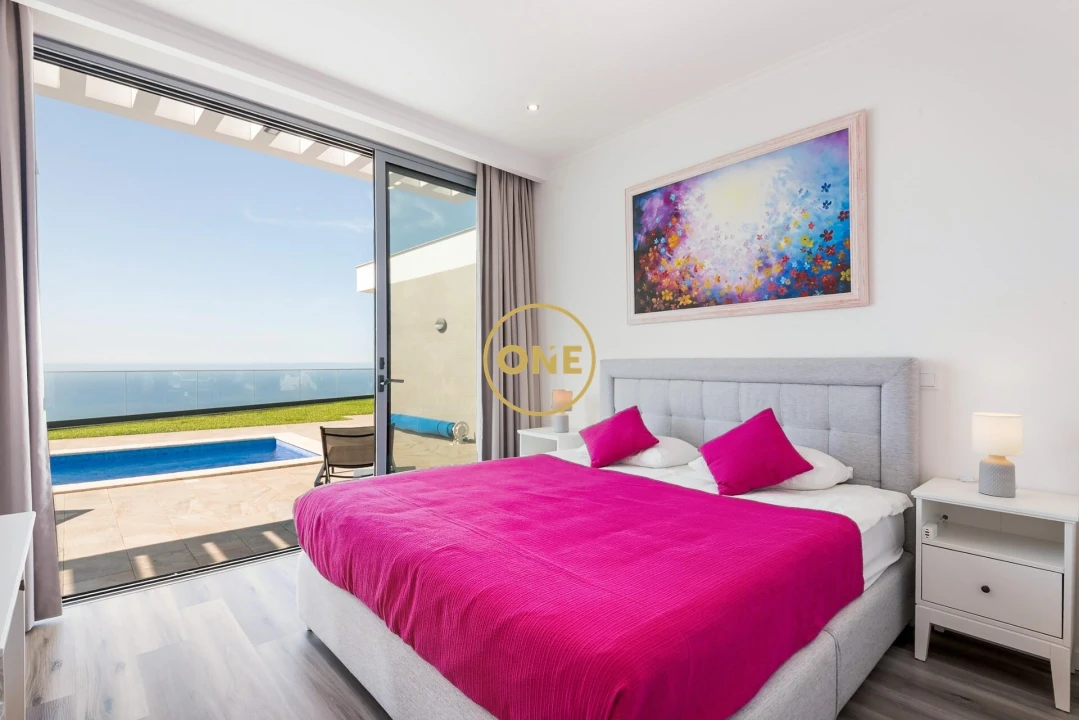 Moradia T3 para Venda em Prazeres Foto 11