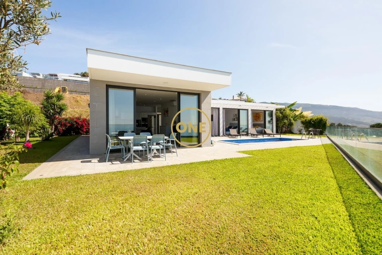 Moradia T3 para Venda em Prazeres Foto 3