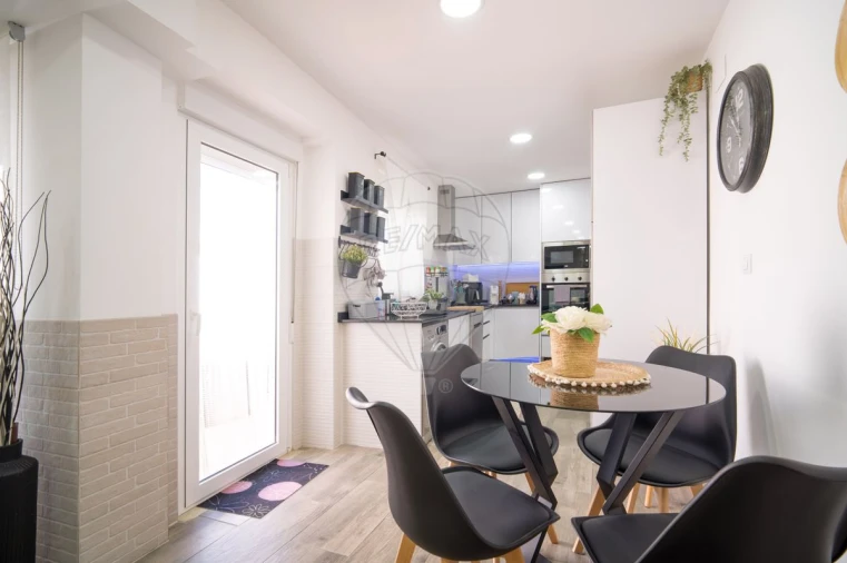 Moradia T2 para Venda em Cadaval e Pêro Moniz Foto 8