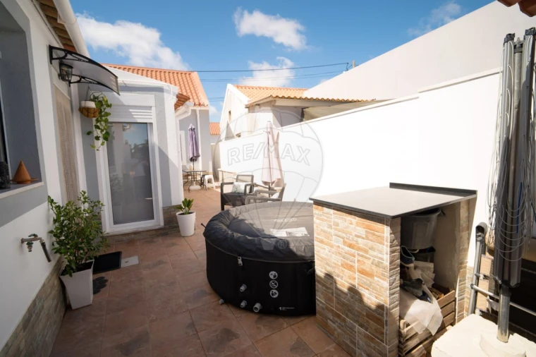 Moradia T2 para Venda em Cadaval e Pêro Moniz Foto 35