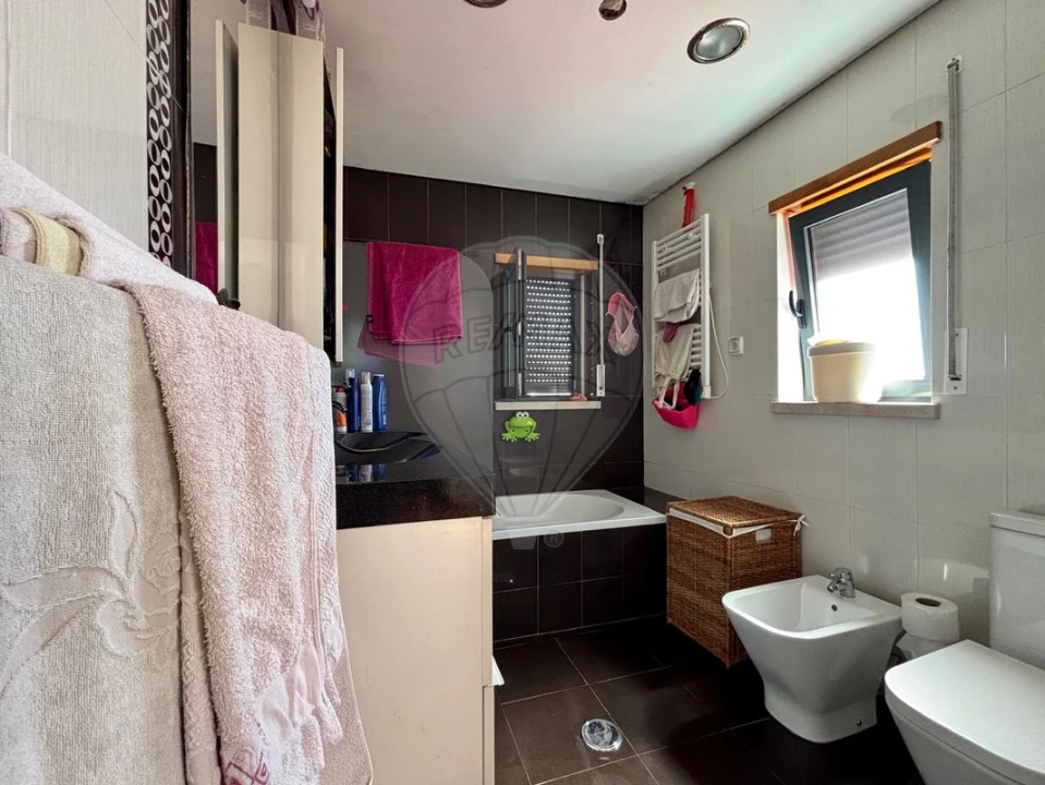 Moradia T3 para Venda em Fanhões Foto 7