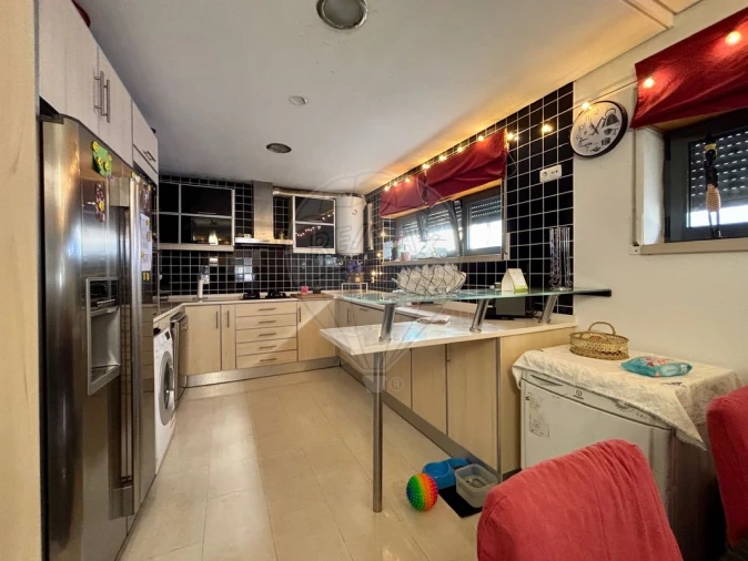 Moradia T3 para Venda em Fanhões Foto 4