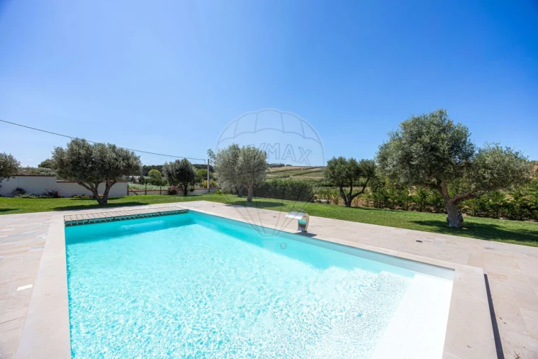 Moradia T6 para Venda em São Pedro da Cadeira Foto 4