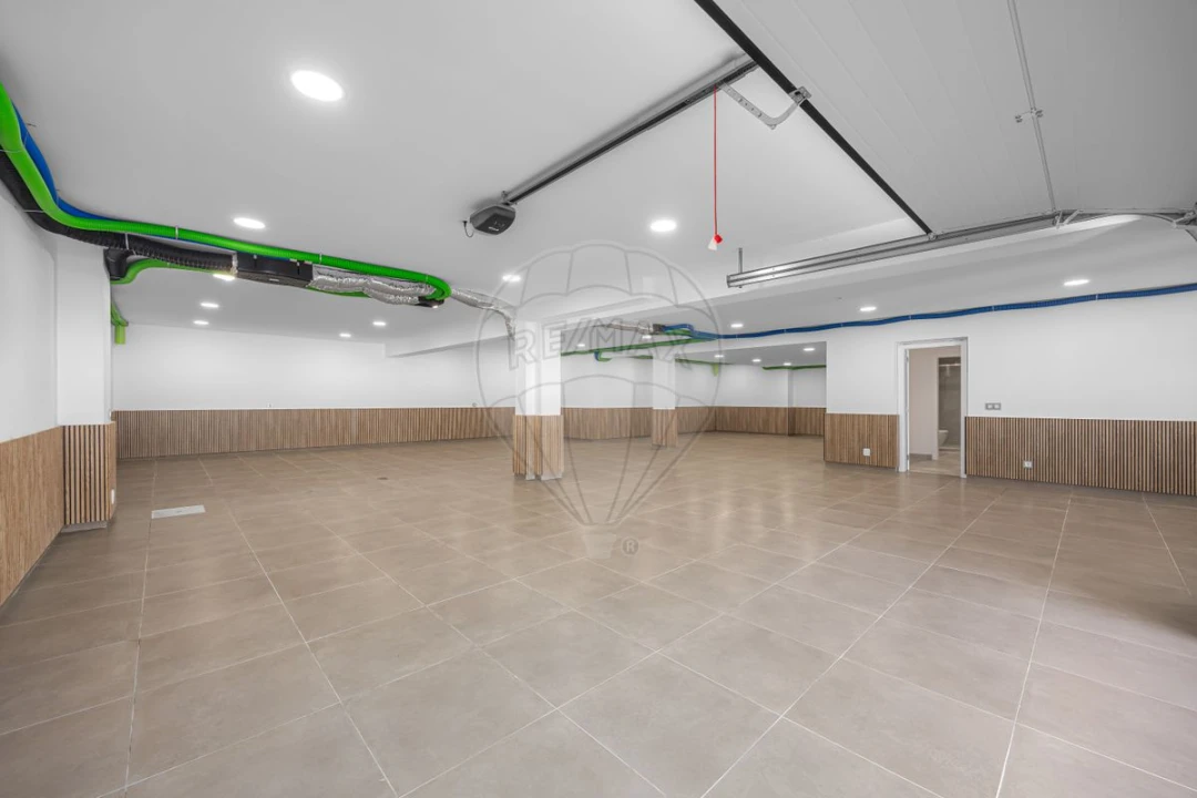 Moradia T6 para Venda em São Pedro da Cadeira Foto 29