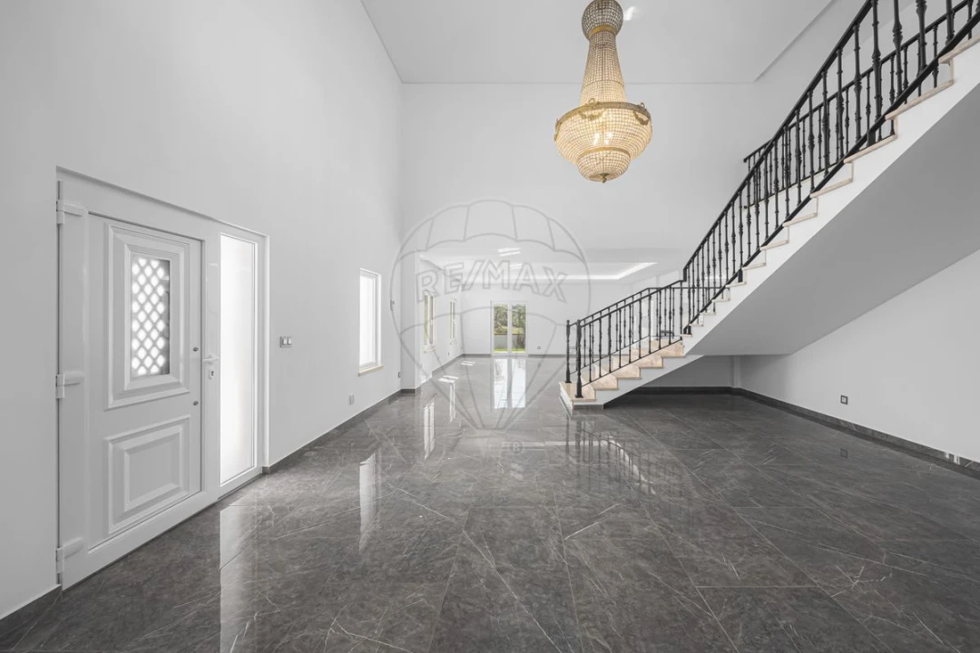 Moradia T6 para Venda em São Pedro da Cadeira Foto 6