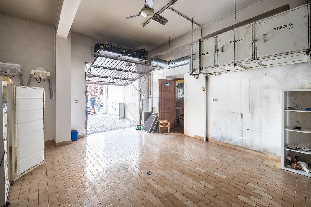 Loja para Venda em Castanheira do Ribatejo e Cachoeiras Foto 12