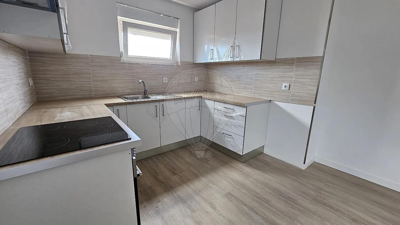 Moradia T4 para Venda em Alcanena e Vila Moreira Foto 4