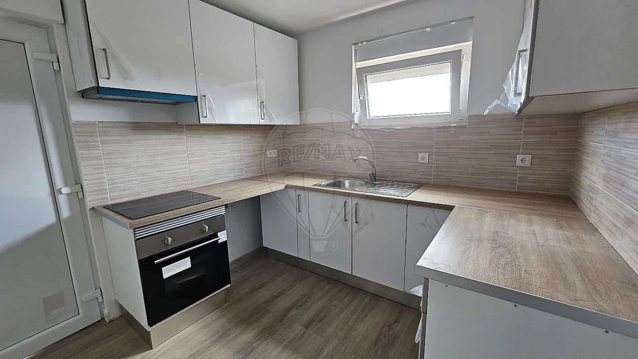 Moradia T4 para Venda em Alcanena e Vila Moreira Foto 3