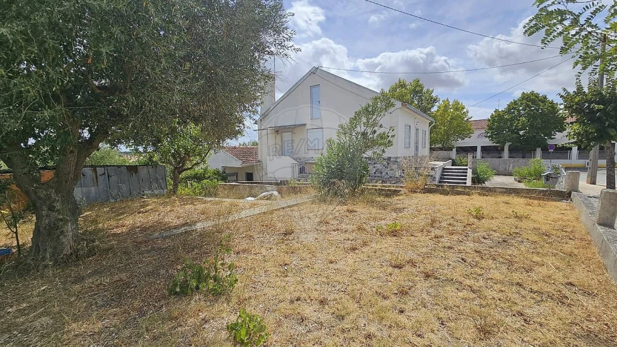 Moradia T4 para Venda em Alcanena e Vila Moreira Foto 23