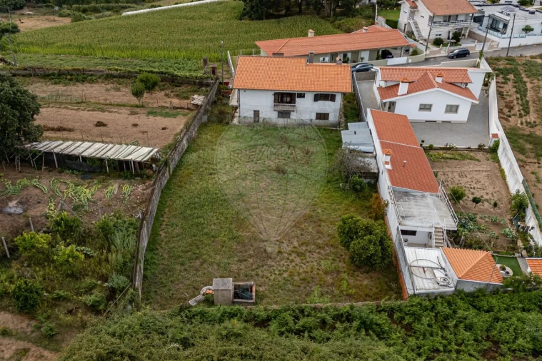 Moradia T3 para Venda em Vila de Cucujães Foto 31