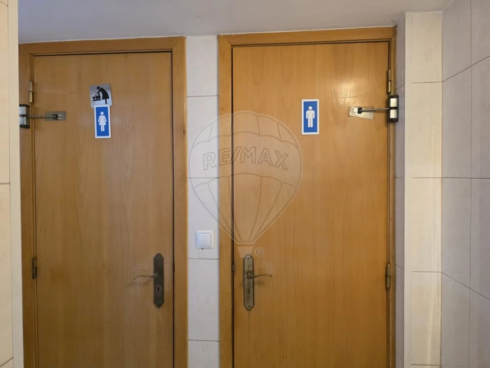 Negócio para Venda em Póvoa de Santa Iria e Forte da Casa Foto 9